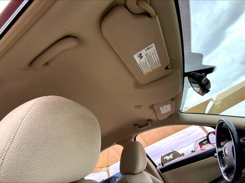 Used 2011 Chevrolet Impala LT image 13