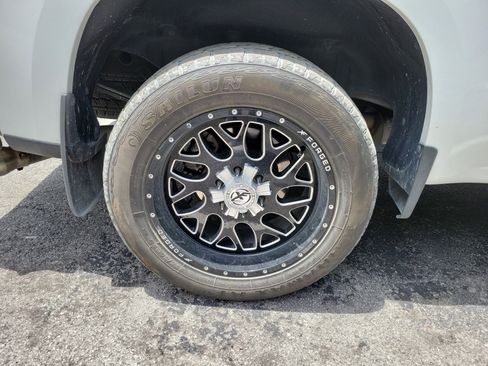 Used 2019 Chevrolet Silverado 1500 W/T RWD image 8