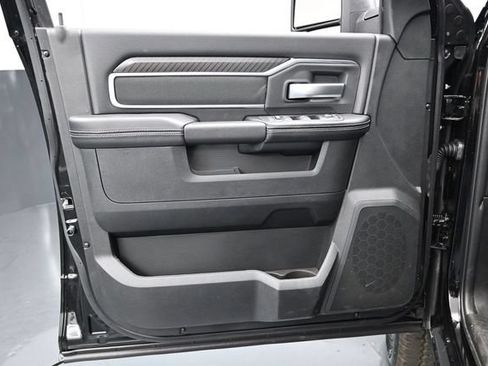 New 2026 RAM 2500 Big Horn AWD/4WD image 17
