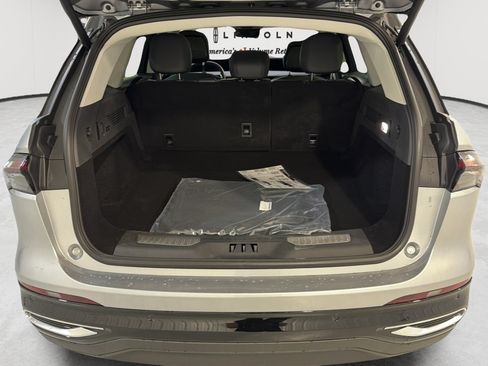 New 2026 Lincoln Nautilus Premier w/ Equipment Group 102A AWD/4WD image 22
