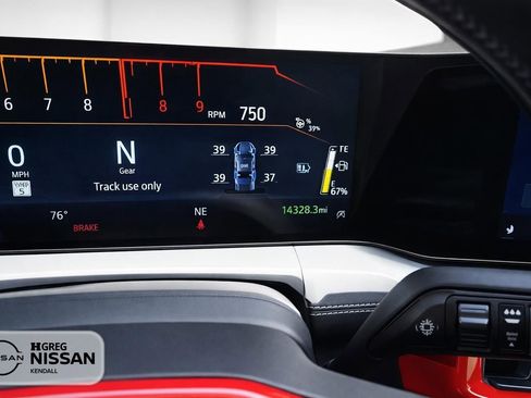 Used 2024 Ford Mustang GT Premium image 11