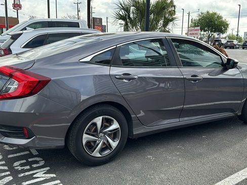 Used 2019 Honda Civic LX image 3