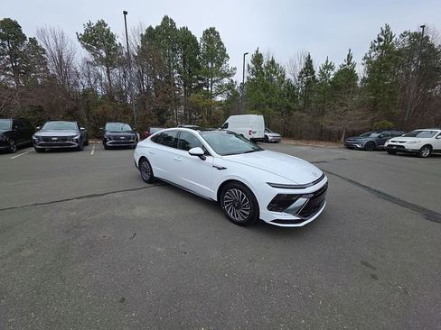 New 2026 Hyundai Sonata Limited FWD image 12