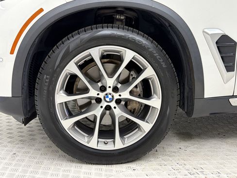Used 2024 BMW X5 sDrive40i w/ Parking Assistance Package RWD image 13