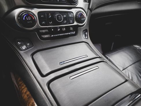 Used 2015 Chevrolet Tahoe LTZ AWD/4WD image 19