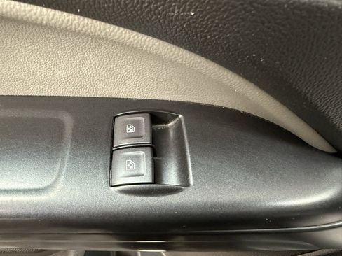 Used 2022 GMC Canyon Elevation Standard image 14