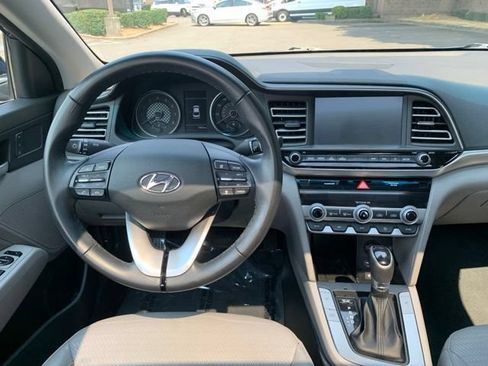 Used 2020 Hyundai Elantra Limited w/ Ultimate Package 03 FWD image 15