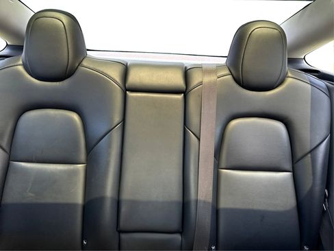 Used 2018 Tesla Model 3 Mid Range image 13