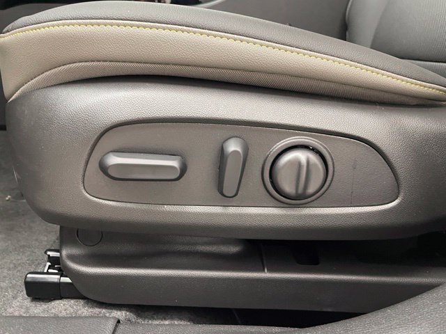 New 2026 Chevrolet Trax ACTIV w/ Driver Confidence Package FWD image 15