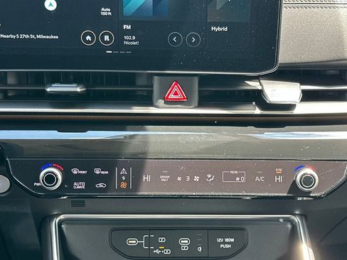 New 2025 Kia Carnival SX Prestige FWD image 28