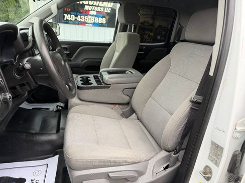 Used 2019 Chevrolet Silverado 1500 W/T w/ WT Convenience Package AWD/4WD image 12