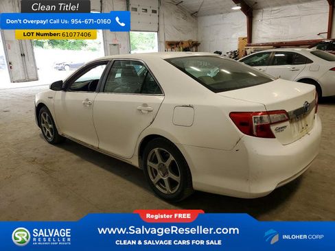 Used 2012 Toyota Camry XLE w/ Leather Pkg FWD image 3