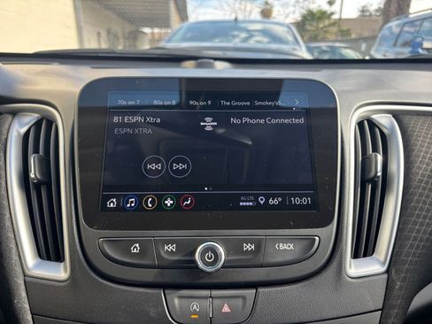 Used 2024 Chevrolet Malibu LT image 21