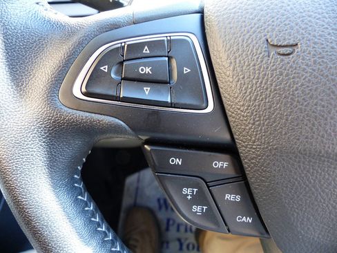 Used 2017 Ford Escape SE w/ Equipment Group 201A AWD/4WD image 45