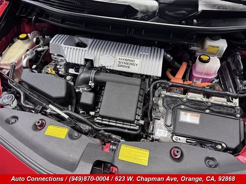 Used 2014 Toyota Prius V Five FWD image 23