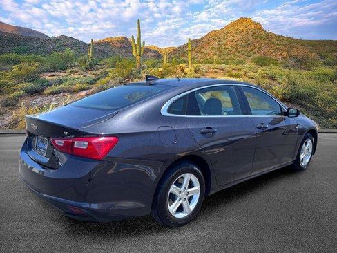 Used 2023 Chevrolet Malibu LT w/ Driver Confidence Package FWD image 4