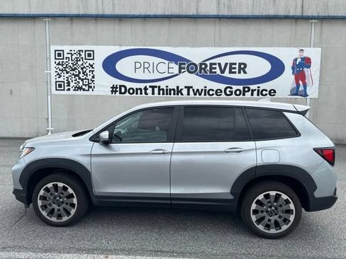 Used 2024 Honda Passport EX-L image 4