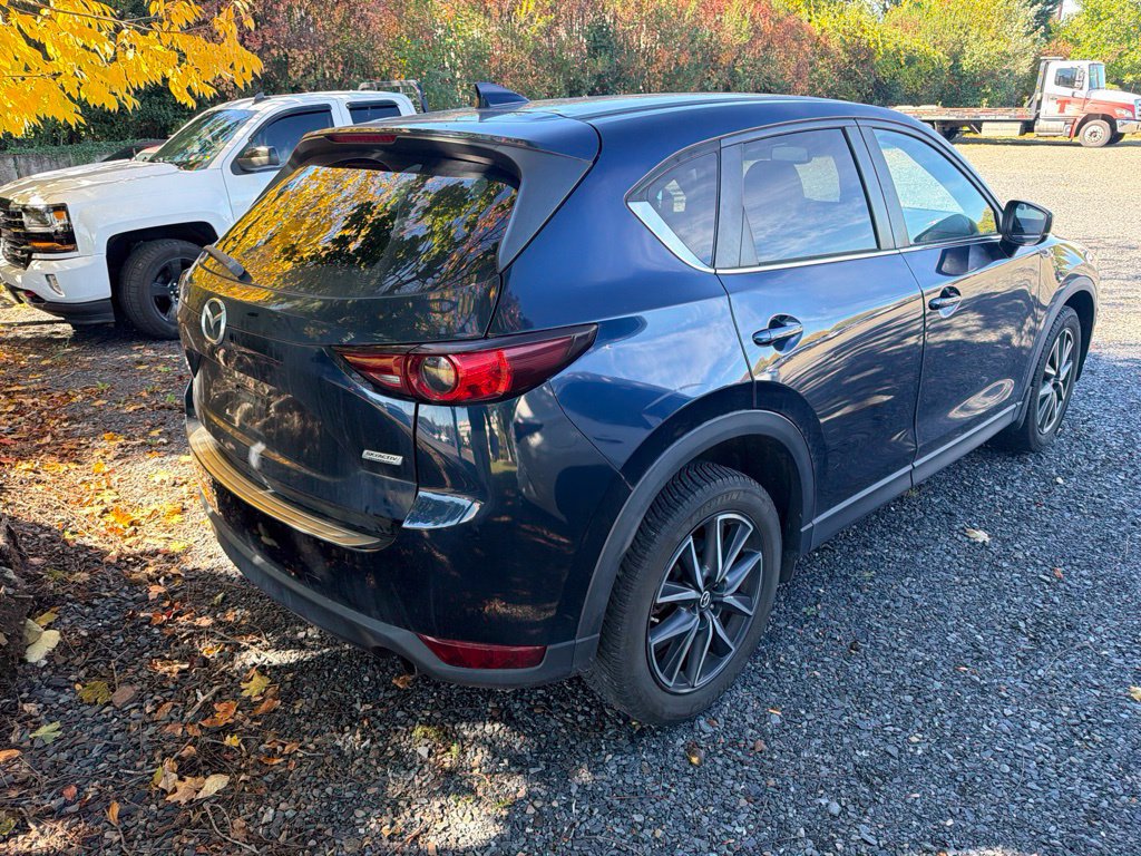 Used 2018 MAZDA CX-5 Touring w/ Preferred Equipment Package AWD/4WD image 4