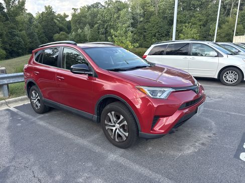 Used 2017 Toyota RAV4 LE w/ All Weather Liner Package AWD/4WD image 5