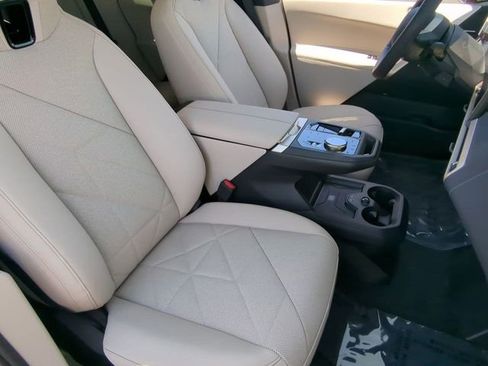 Used 2025 BMW iX xDrive50 image 11