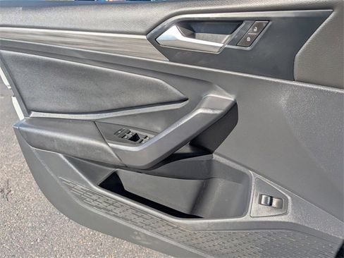 Used 2019 Volkswagen Jetta SEL w/ Cold Weather Package image 19