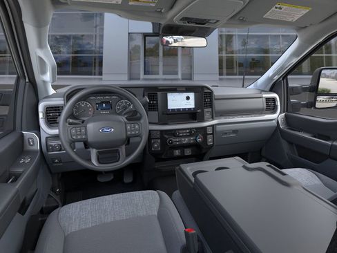 New 2025 Ford F350 XLT image 9