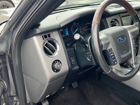 Used 2015 Ford Expedition Platinum image 12
