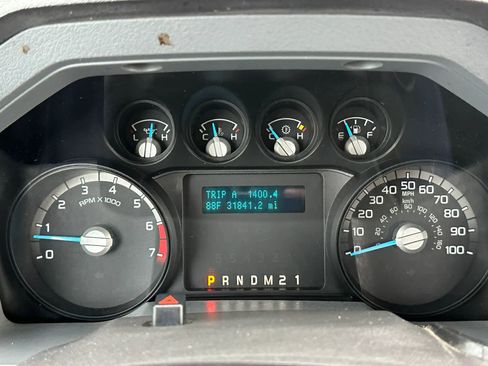 Used 2015 Ford F250 XL w/ Power Equipment Group RWD image 6