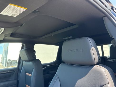 New 2026 GMC Sierra 1500 AT4 w/ AT4 Premium Package AWD/4WD image 18