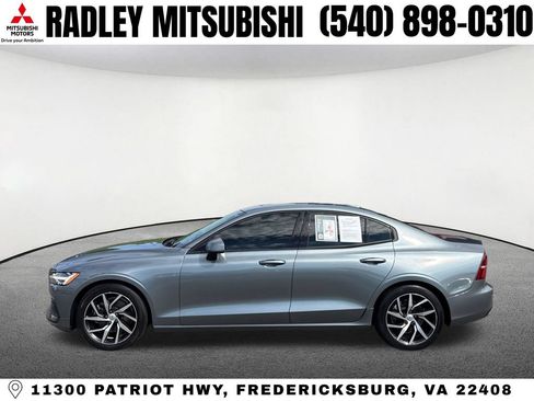 Used 2020 Volvo S60 T5 Momentum w/ Protection Package Premier FWD image 16