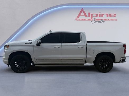 Used 2023 Chevrolet Silverado 1500 High Country w/ Technology Package AWD/4WD image 2