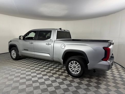 Used 2025 Toyota Tundra SR5 w/ SR5 Premium Package AWD/4WD image 8