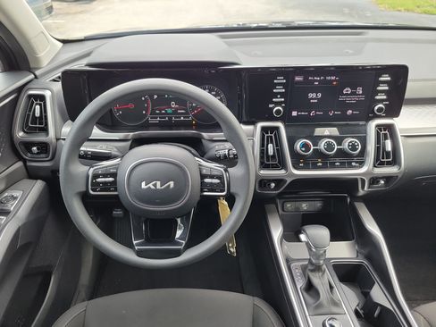 Certified 2023 Kia Sorento LX FWD image 18