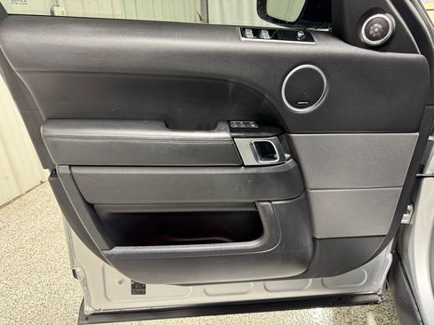Used 2019 Land Rover Range Rover Sport HSE AWD/4WD image 23
