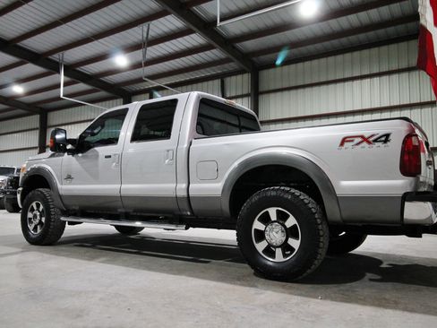 Used 2013 Ford F250 Lariat w/ FX4 Off Road Pkg AWD/4WD image 7
