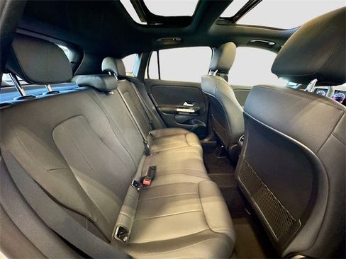 Certified 2025 Mercedes-Benz GLA 250 4MATIC image 28