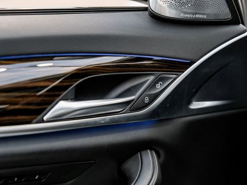 Used 2018 BMW 540i xDrive w/ M Sport Package image 53