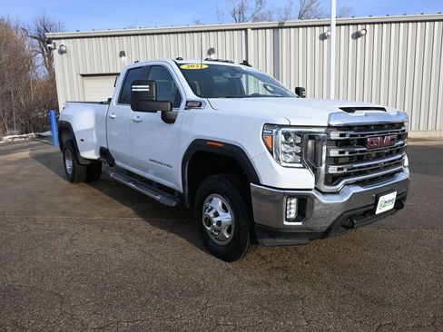 Used 2022 GMC Sierra 3500 SLE w/ SLE Convenience Package image 2