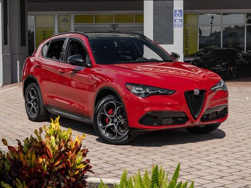 New 2024 Alfa Romeo Stelvio Veloce image 3
