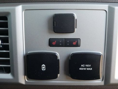Used 2018 Ford F150 King Ranch w/ Equipment Group 601A Luxury AWD/4WD image 65