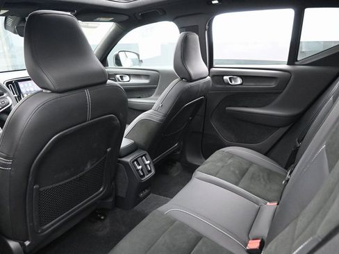 Used 2023 Volvo XC40 Recharge Ultimate w/ Protection Package Premier AWD/4WD image 35
