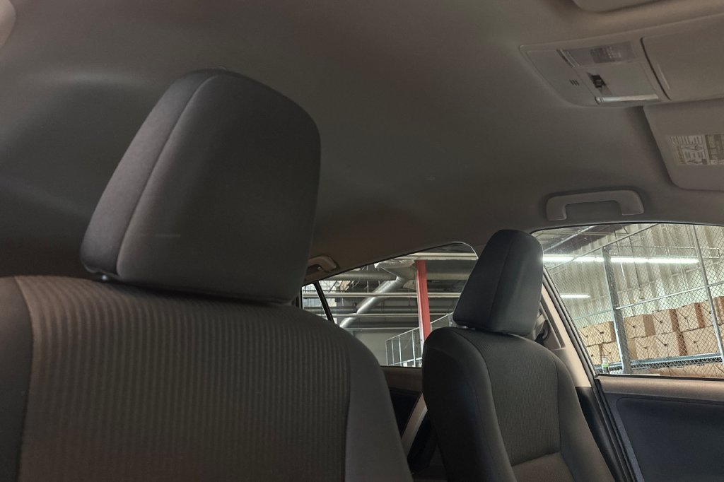 Used 2017 Toyota RAV4 LE FWD image 17