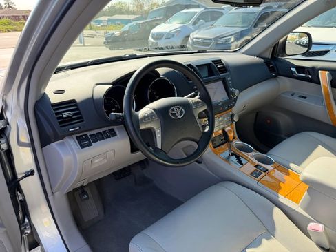 Used 2008 Toyota Highlander Limited image 10