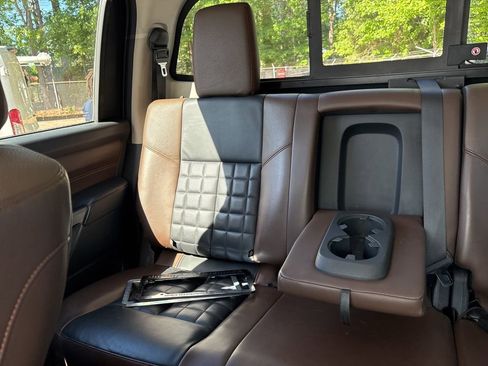 Used 2018 Nissan Titan Platinum Reserve w/ Platinum Utility Package AWD/4WD image 12