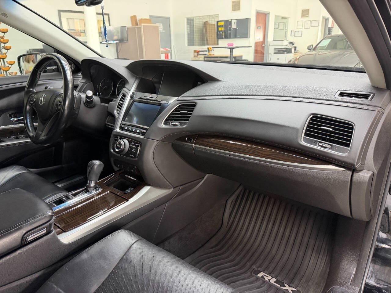 Used 2014 Acura RLX w/ Technology Package FWD image 18