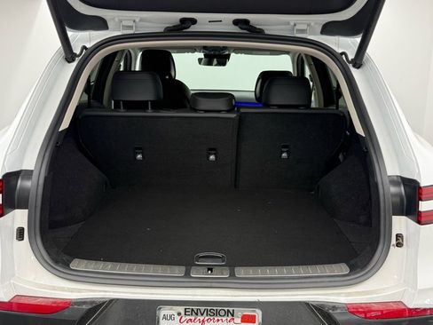 Used 2026 Genesis GV70 2.5T Select image 11