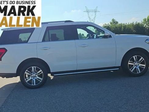 Used 2023 Ford Expedition Limited AWD/4WD image 9