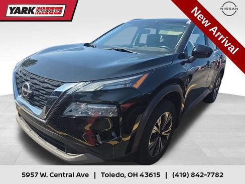 Certified 2023 Nissan Rogue SV w/ SV Premium B Package AWD/4WD image 1