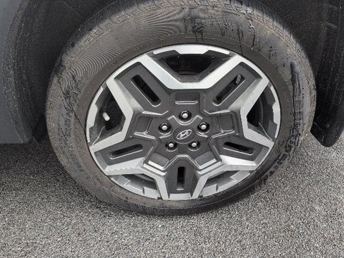 Used 2023 Hyundai Santa Fe Limited image 3