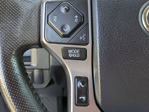 Used 2018 Toyota Tacoma SR5 image 19